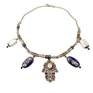 Collar con HAMSA bordado y piedras