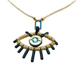 Collar con ojo bordado y chaquira