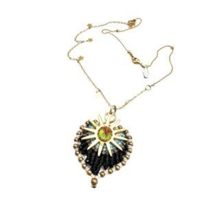 Collar con sol y dije MACRAME