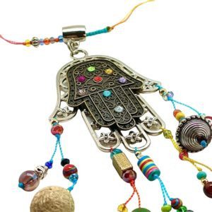 Collar largo Hamsa hecho a mano con cristales y dijes de protección