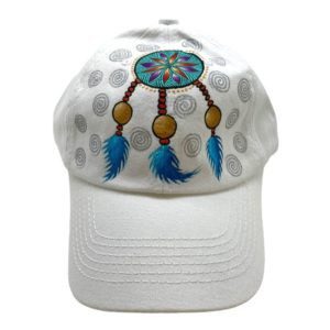 Gorra con ATRAPASUEÑOS pintada a mano