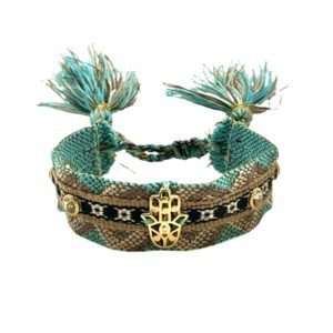 Pulsera bordada y tejida con dije y cristales