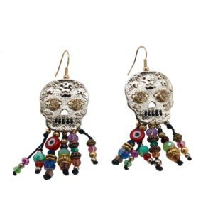 Aretes de calavera con cristales y dijes