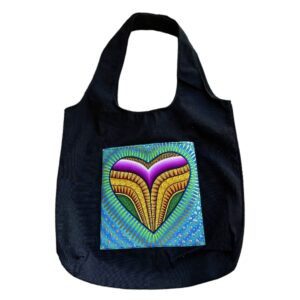Bolsa de manta con corazón pintado