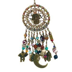 Collar con atrapa sueños y dijes de protección